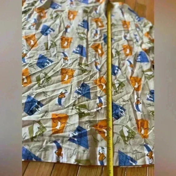 Disney Store Goofy Button Down Shirt Men’s Medium Hawaii Rayon Geometric - Picture 7 of 7